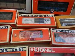 Lot Of 16 Vintage Collectible Lionel Train Cars