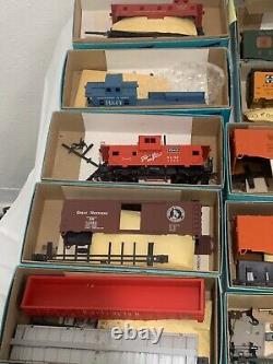 Lot of 23 -Vintage HO Gauge Trains Locomotives Cars Tracks Atlas Ahearn Tyco