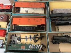 Lot of 23 -Vintage HO Gauge Trains Locomotives Cars Tracks Atlas Ahearn Tyco