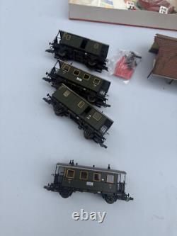Lot of 29 HO train car BACHMANN, TRACKS LOCOMOTIVES HOUSES collection track TL#1