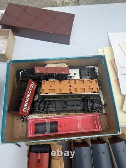 Lot of 29 HO train car BACHMANN, TRACKS LOCOMOTIVES HOUSES collection track TL#1