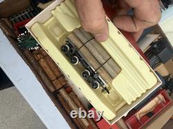 Lot of 29 HO train car BACHMANN, TRACKS LOCOMOTIVES HOUSES collection track TL#1