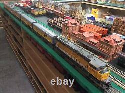 M. T. H. Union Pacific Diesel Engine Set 5 Passenger Cars