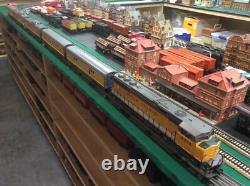 M. T. H. Union Pacific Diesel Engine Set 5 Passenger Cars
