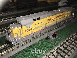 MTH 5 NASA solid rocket booster motor train cars withDash-8 3.0 Engine 20-20392-1E