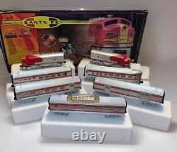 MTH Santa Fe Super Chief F3 Diesel Streamlined Passenger Car Set #30-4021-1 Read