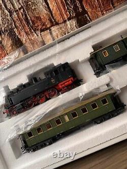 Marklin HO/AC/MFX 26542 Tank Locomotive and 4 Open Platform Cars