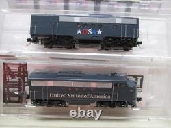 Micro-trains 50 State Car Set Fta & Ftb Powered Locomotives & Caboose N-scale