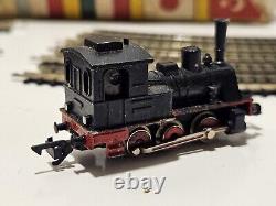 MiniTrix Electric Train Set #1902 Steam Engine Locomotive Freight Cars With Track