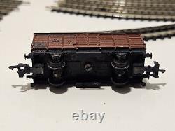 MiniTrix Electric Train Set #1902 Steam Engine Locomotive Freight Cars With Track