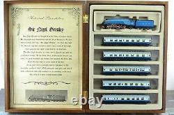 Minitrix Model Power Nigel Gresley Locomotive Passenger Car Train Set N Scale