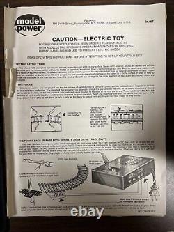 Minitrix N Scale Nigel Gresley Set Locomotive + 5 Passenger Cars Wood Box