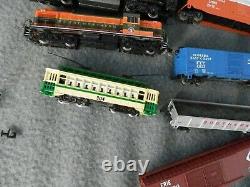 N Scale Train Locomotives, Tankers, Cars Lot of 159 Estate Find Parts