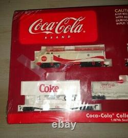 NEW HO ATHEARN COCA COLA Train SET LOCOMOTIVE & 4 Cars & Track 1/87 Scale