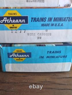 NEW Mixed Lot of 12 Boxcars Athearn Walthers Details West Robins Rails McKean