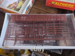 NEW Mixed Lot of 12 Boxcars Athearn Walthers Details West Robins Rails McKean