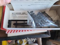 NEW Mixed Lot of 12 Boxcars Athearn Walthers Details West Robins Rails McKean