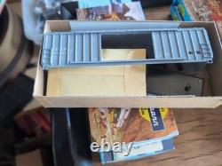 NEW Mixed Lot of 12 Boxcars Athearn Walthers Details West Robins Rails McKean