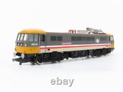 OO Scale Hornby Intercity Electric Locomotive #86228 with 2 Passenger Cars