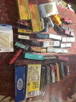 Over 30 Pieces Vintage HO Scale Mixed Train Freight/Box/Cars Engines