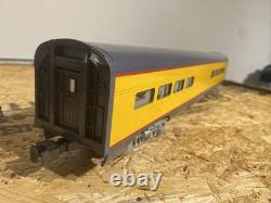 Phoenix Railways O Gauge 18 Unmarked YellowithRed Illuminated Passenger Car HTF