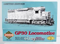 Proto 187 HO Scale EMD GP-30 Locomotive Model Train Car 21522