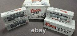 Rail King 30-1433-1 Silver Bullet Train Set O-Scale Locomotive with 3 Reefer Cars
