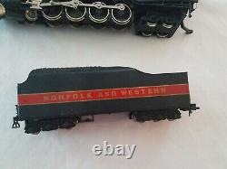 Rare Bachmann Norfolk Western Locomotive (600) & Train Car (600)