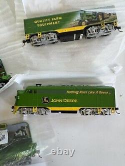 Rare John Deere Express Creek Hawthorne Village Train Set withCOA NEW