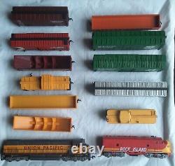 TYCO HO Model Train Rock Island Union Pacific Engines Cars Tracks UNTESTED as is