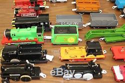 Thomas the Tank Engine Train Lot of 60 Trackmaster Locomotives & Cars Battery