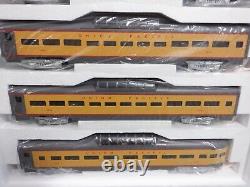 Trains MTH 70' Scale Aluminum 5-Car Passenger Set Union Pacific Painted New