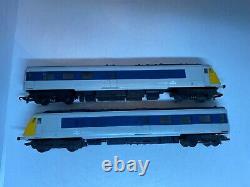 Triang Hornby OO Gauge Railways R555C Pullman Train 2 Car Set Boxed