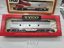 Tyco 3 Cars Mantua T224H T230HC HO Red Box Santa Fe F9 A &B Locomotives Dummy