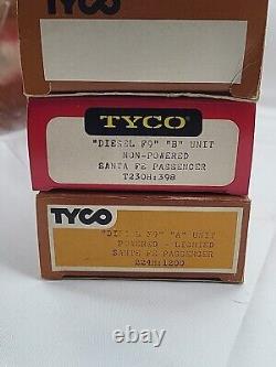 Tyco 3 Cars Mantua T224H T230HC HO Red Box Santa Fe F9 A &B Locomotives Dummy