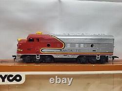 Tyco 3 Cars Mantua T224H T230HC HO Red Box Santa Fe F9 A &B Locomotives Dummy