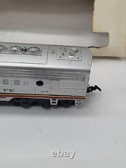 Tyco 3 Cars Mantua T224H T230HC HO Red Box Santa Fe F9 A &B Locomotives Dummy