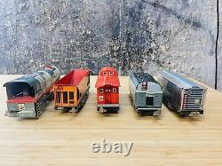 Unique Art Lines #1950 Electric Toy Train Engine And Cars Original Runs