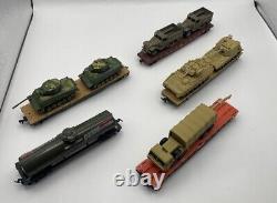 VINTAGE FLAT BED CARS LOT OF 5 Mixed