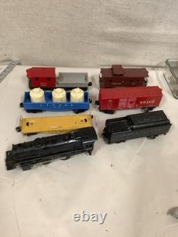 Vintage 1950's Lionel 027 train set good condition Estate Find