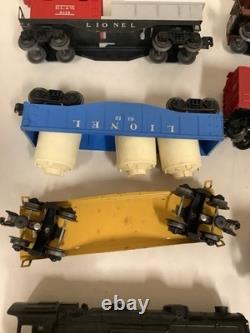 Vintage 1950's Lionel 027 train set good condition Estate Find