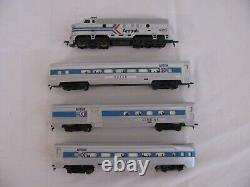 Vintage 1970s TYCO HO Scale Amtrak F-9 Diesel Passenger Train Set #J226 EX