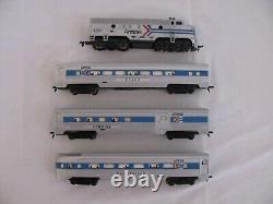 Vintage 1970s TYCO HO Scale Amtrak F-9 Diesel Passenger Train Set #J226 EX