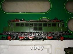Vintage 70s MIB Mint Marklin HO Train 2850 Set, E0414 Locomotive, 3 Passenger Cars
