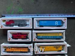 Vintage Bachmann Ho Scale Electric Train Set Santa Fe With Mix Cars WORKS