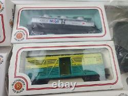 Vintage Bachmann Northern 4-8-4 With Tender, 6 Rail Cars, And Other Accessories