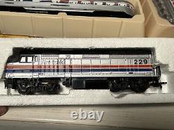 Vintage HO Amtrak Train Lot of 5 Life Like 8241 Locomotive 229 & Passenger Cars