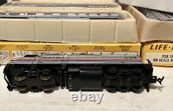 Vintage HO Amtrak Train Lot of 5 Life Like 8241 Locomotive 229 & Passenger Cars