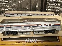 Vintage HO Amtrak Train Lot of 5 Life Like 8241 Locomotive 229 & Passenger Cars