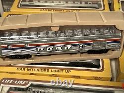 Vintage HO Amtrak Train Lot of 5 Life Like 8241 Locomotive 229 & Passenger Cars